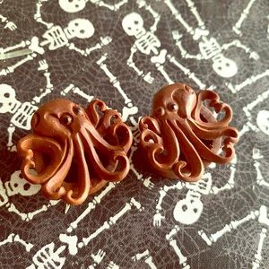1” hand-carved wooden octopus plugs
